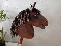 Hobby Horse  A4 z kantarem