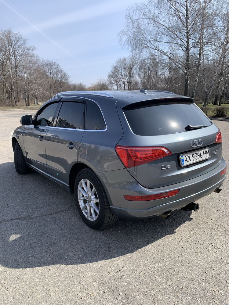 Продам Audi Q5