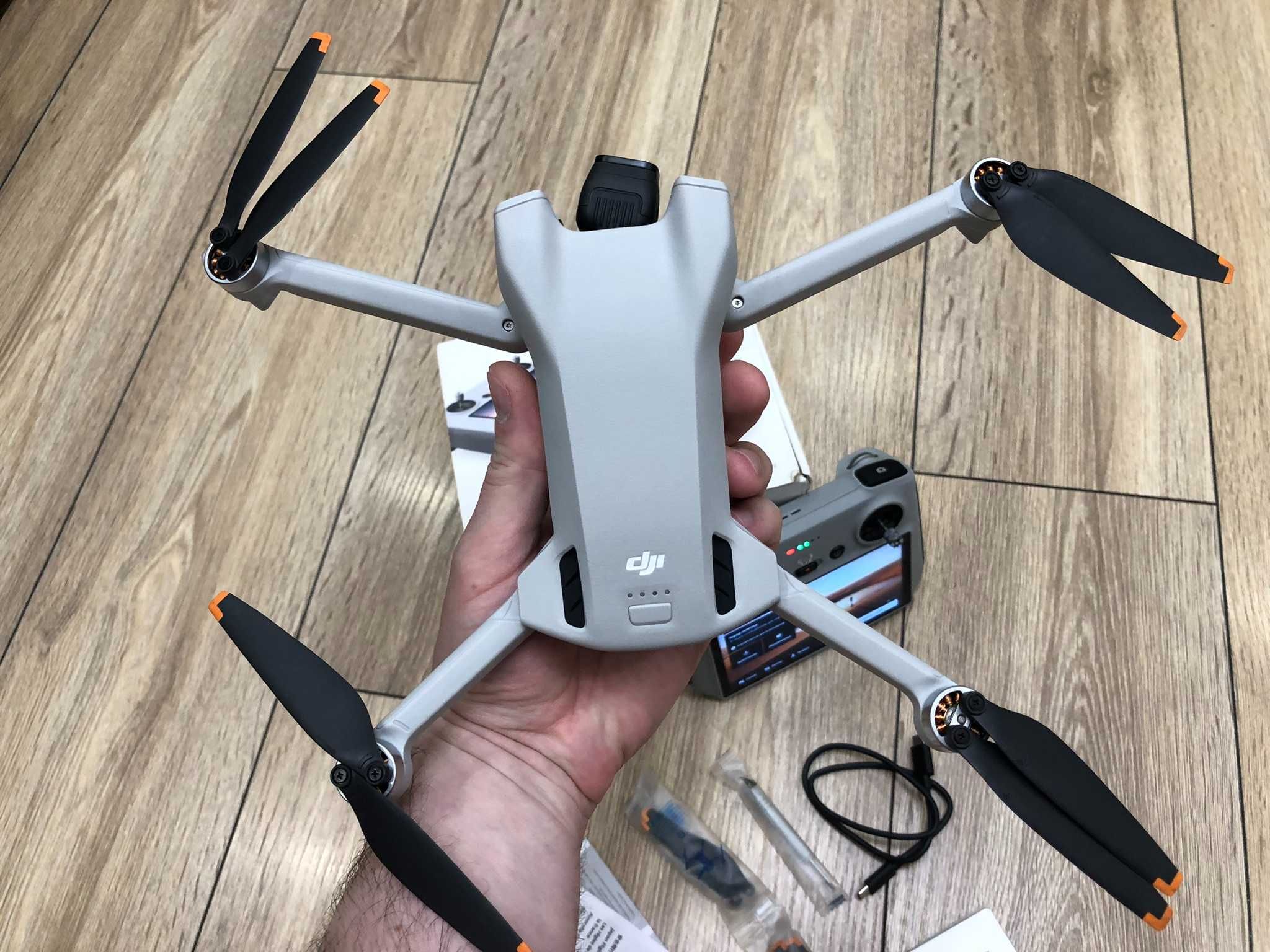 Квадрокоптер DJI Mini 3