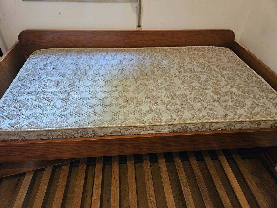 Cama solteiro com cama auxiliar e 1 colchão