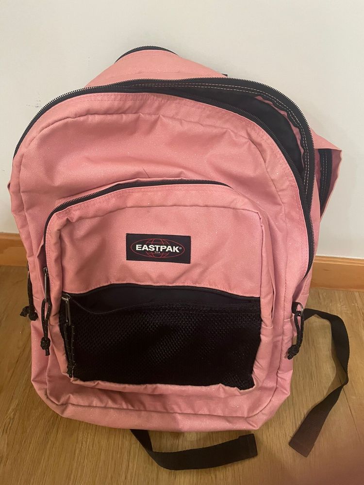Mochila Eastpak Pinnacle