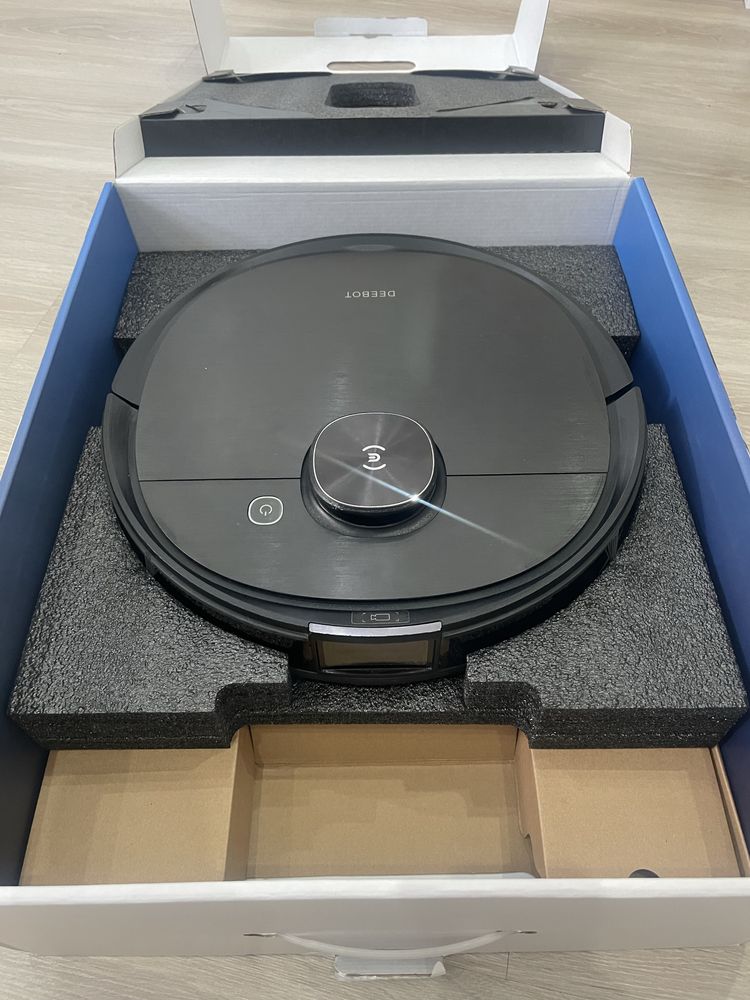 Ecovacs deebot ozmo pro T8 AIVI czarny