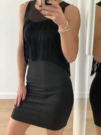 Czarna sukienka z frędzlami, S
