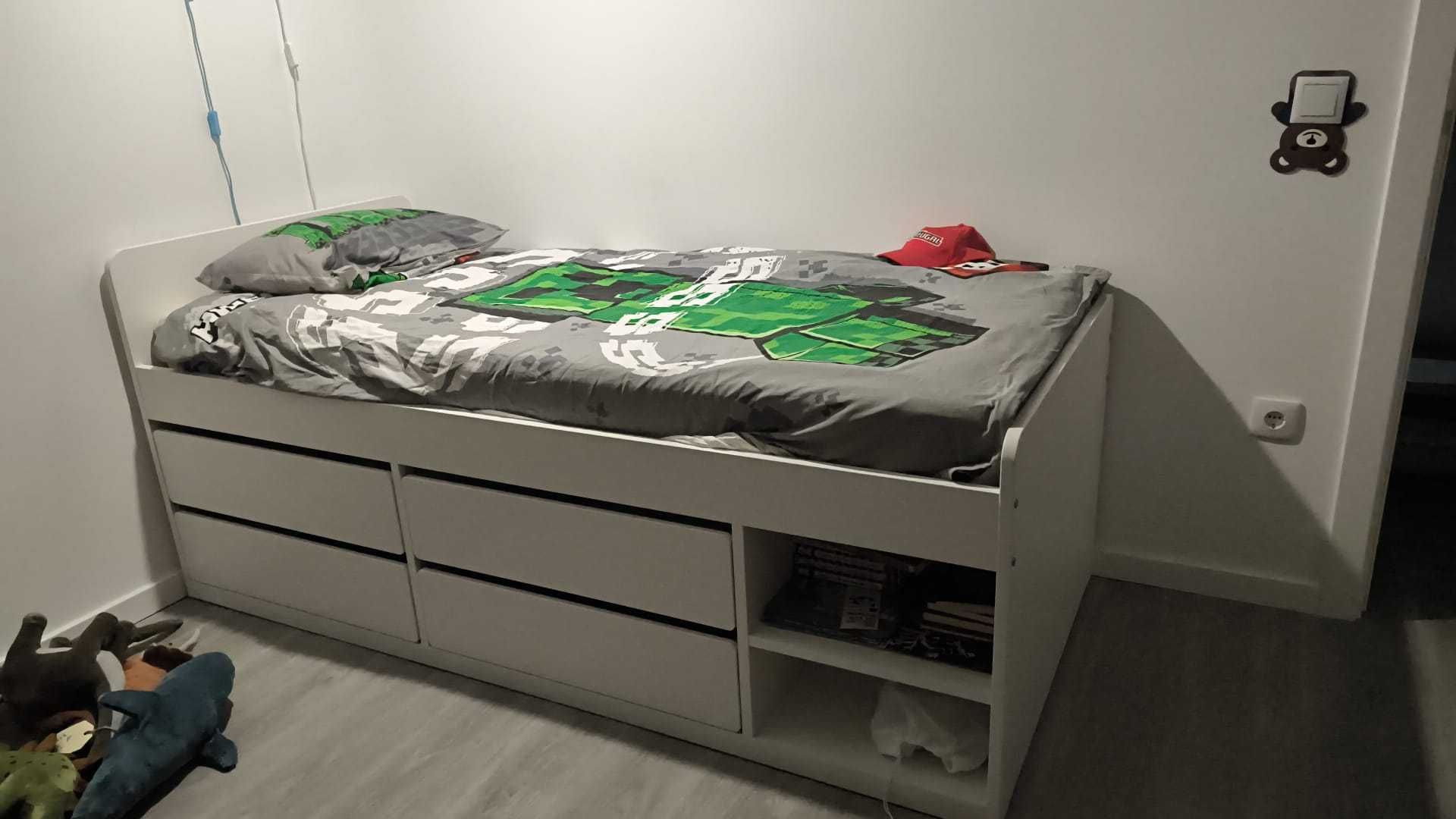 cama SLÄKT com oferta de colchão