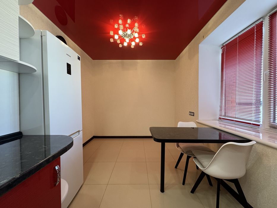 Квартира з ремонтом на цениральній Митниці