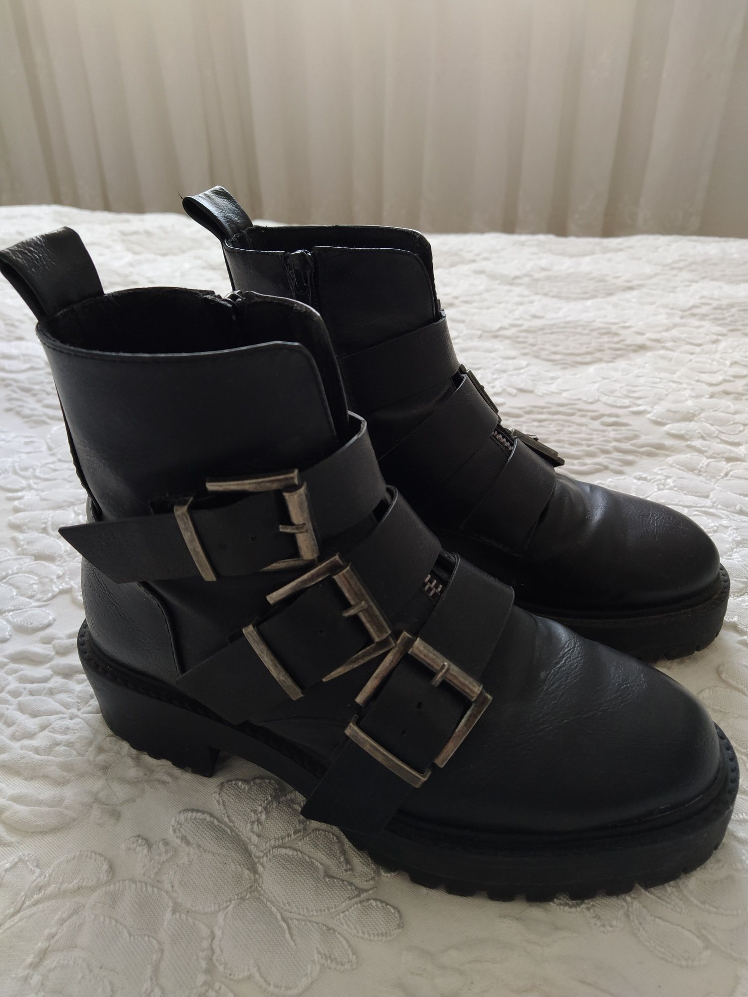 Botas pretas ASOS