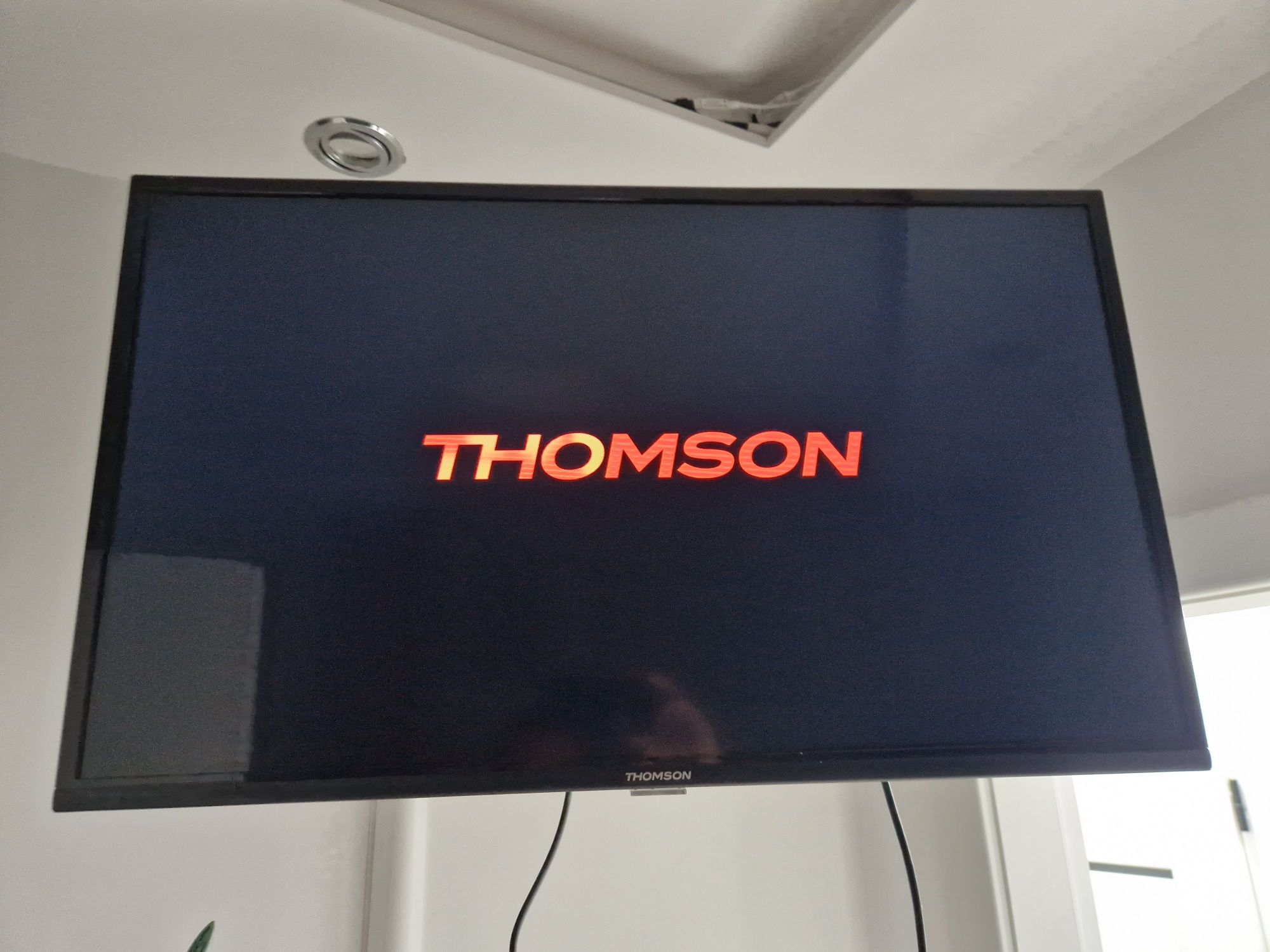 Telewizor 32 Thomson he5606