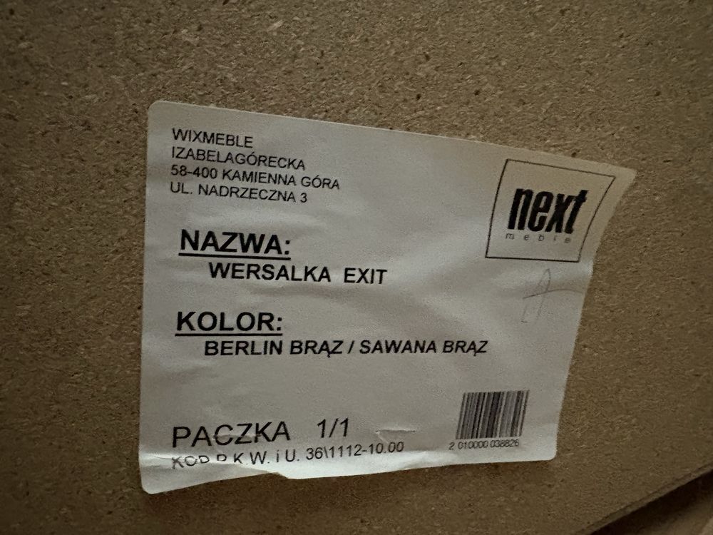 Wersalka brązowa, stan dobry.