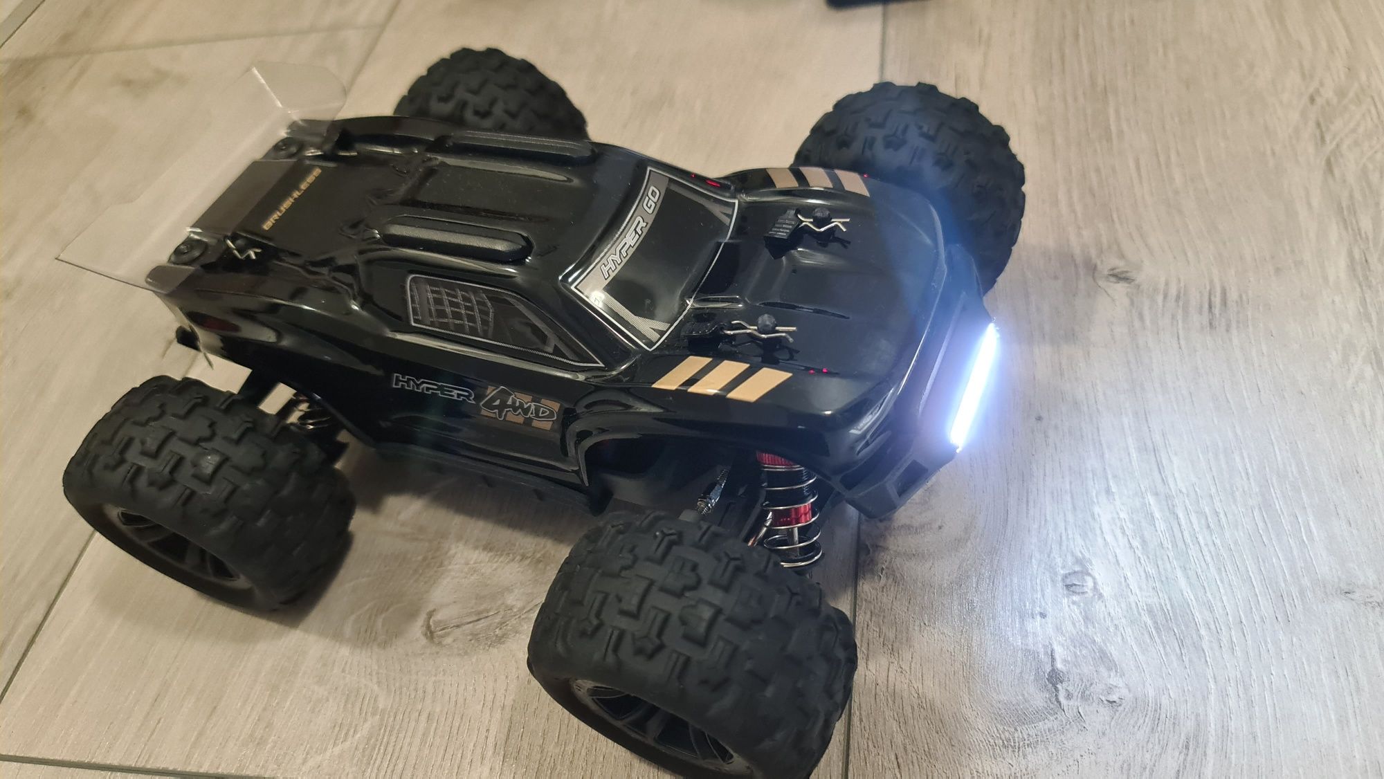 Hyper GO 1/16 Rac 4WD машинка на пульту керування, безщітковий мотор