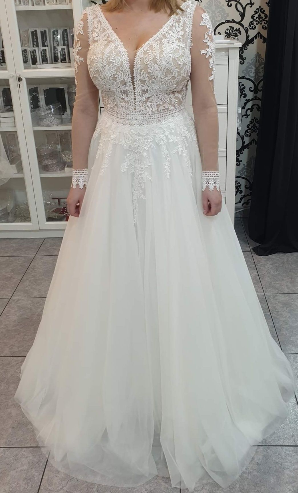 Suknia ślubna rozmiar M, szyta na osobę 155 cm + 10 cm szpilka
