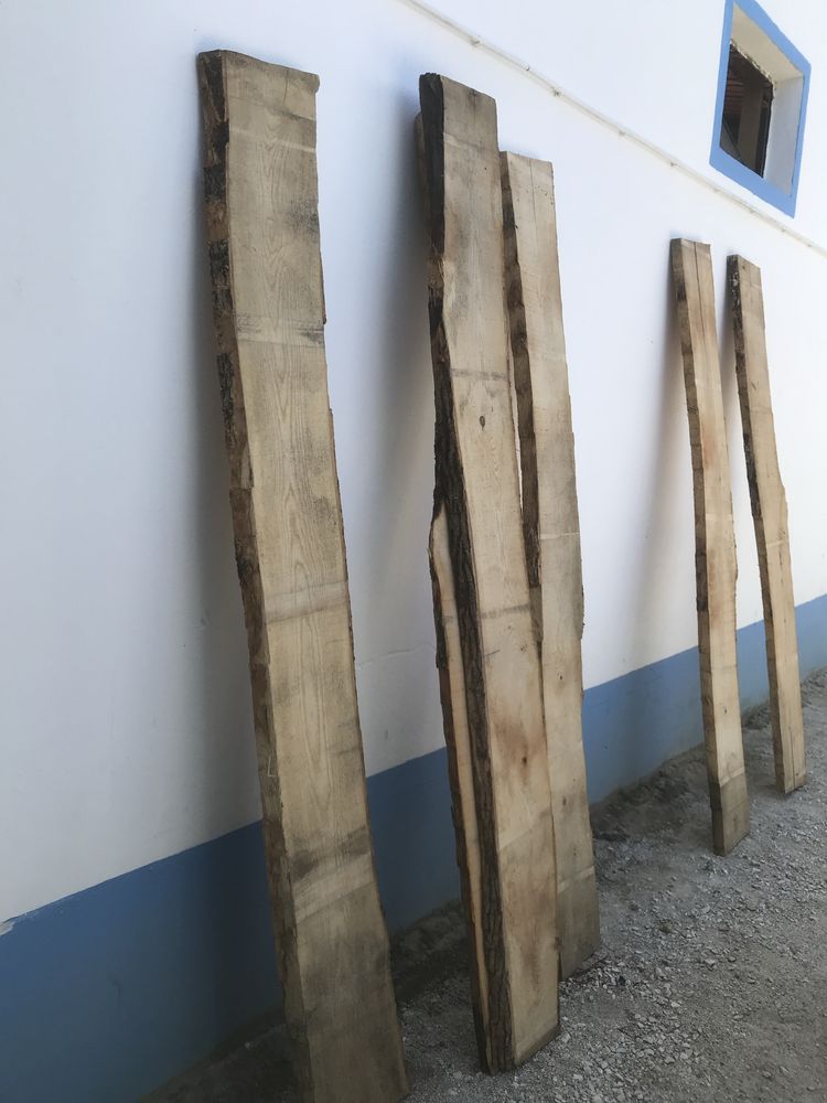 Pranchas, tabuas de madeira maciça