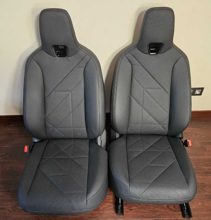 Автокрісло (сидіння, салон) BMW IX