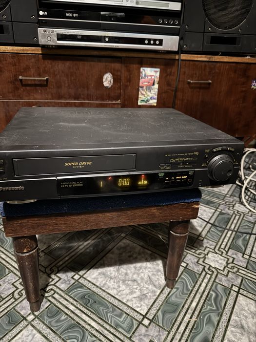 panasonic NV-HD100 видеомагнитафон