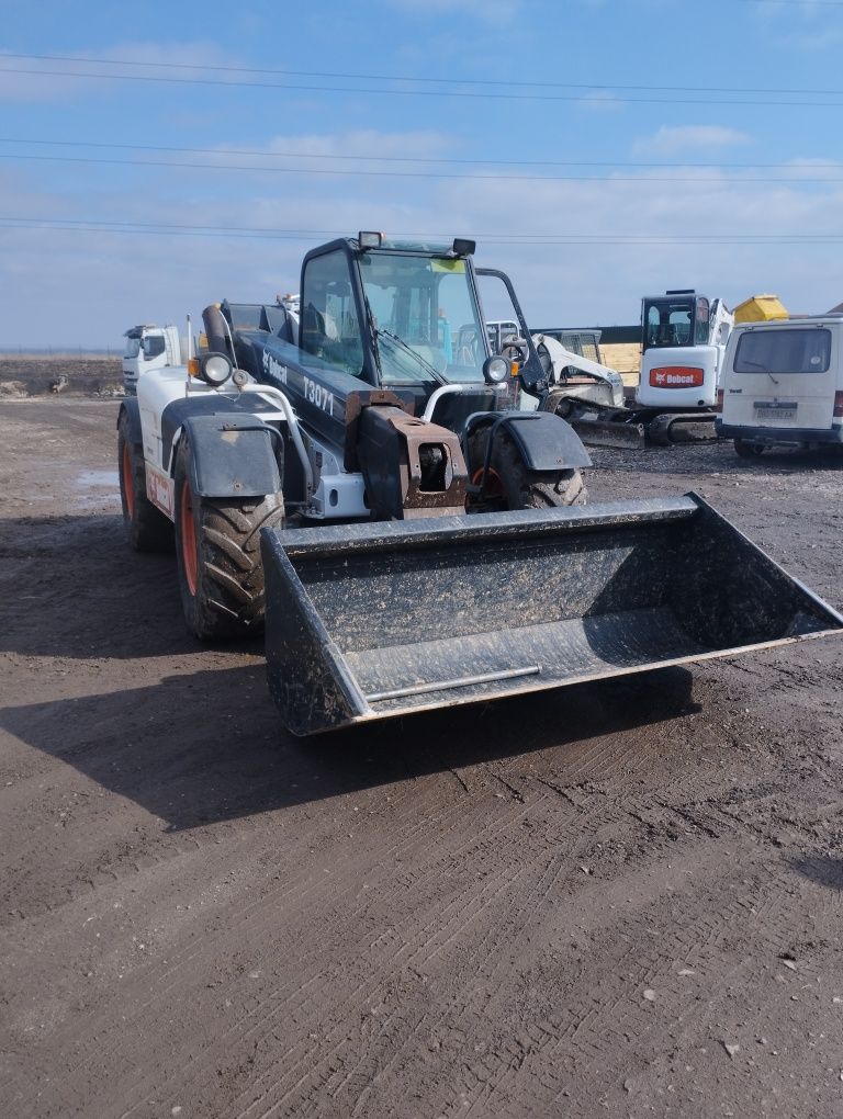 Продам навантажувач Bobcat T 3071