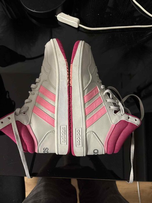 3 pary adidas  rozbuty damskie adidasmiar 36,5 w bardzo dobrym stanie