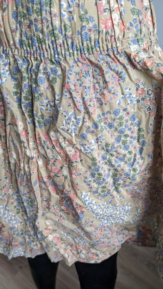 Spódniczka h&m rozmiar 36/38 kolor beżowy w kwiaty do wyprasowania