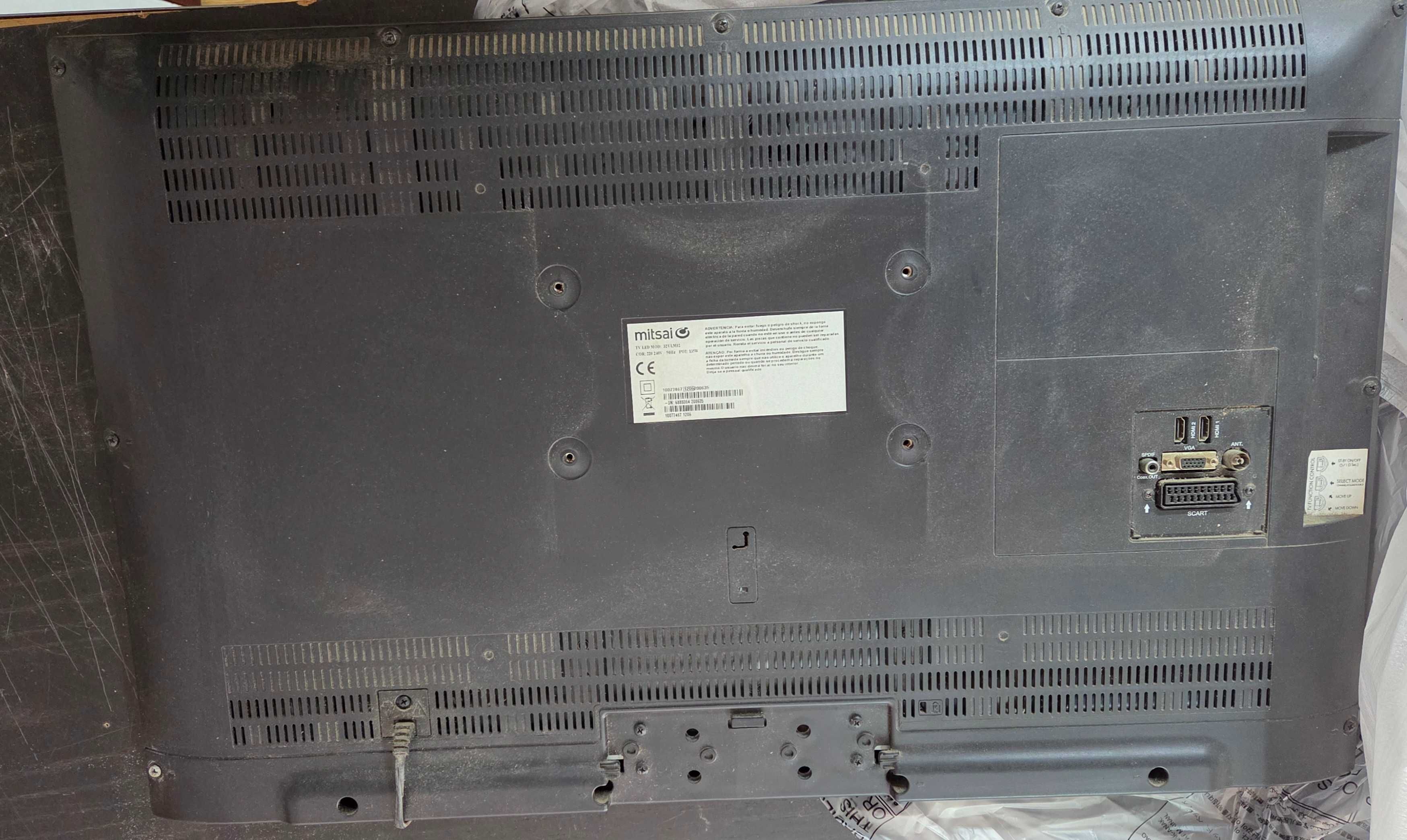 Televisão MITSAI 32" com avaria