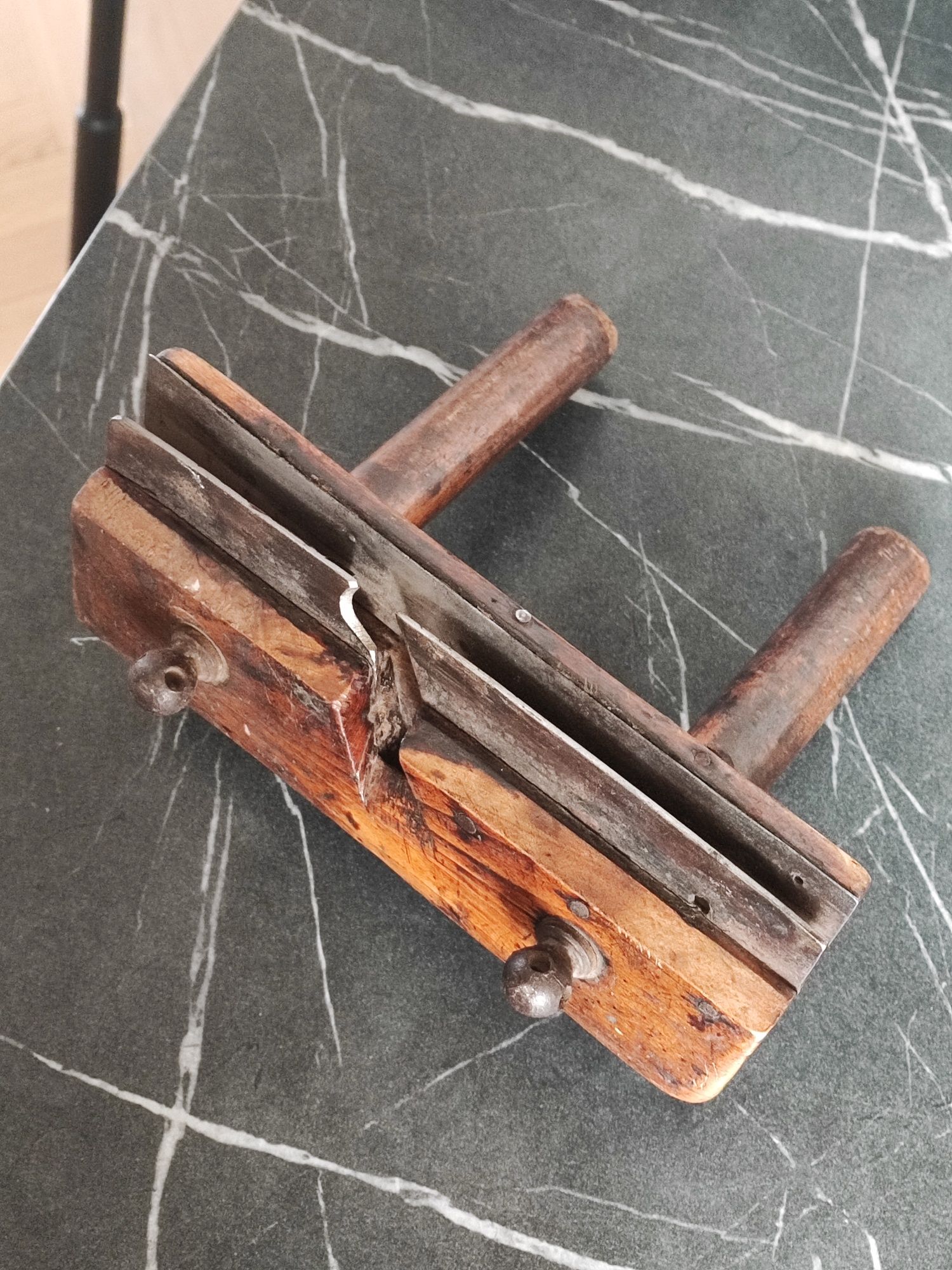 Stary drewniany strug ręczne narzędzie stolarskie do frezowania