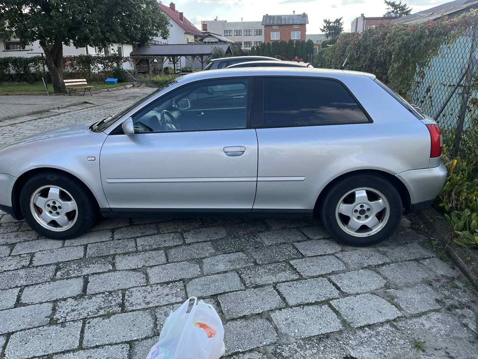 Audi A3 1.8 benzyna
