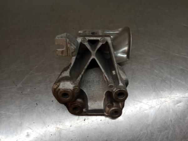 Apoio do motor BMW 1 (F21)