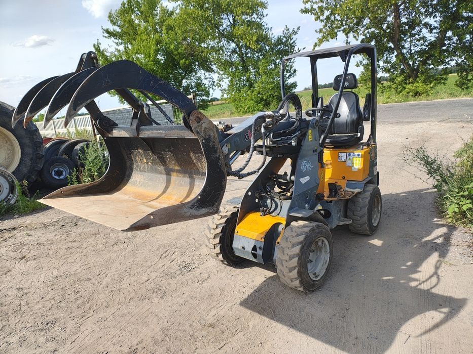 Miniładowarka Giant d254sw tele ładowarka teleskopowa krokodyl