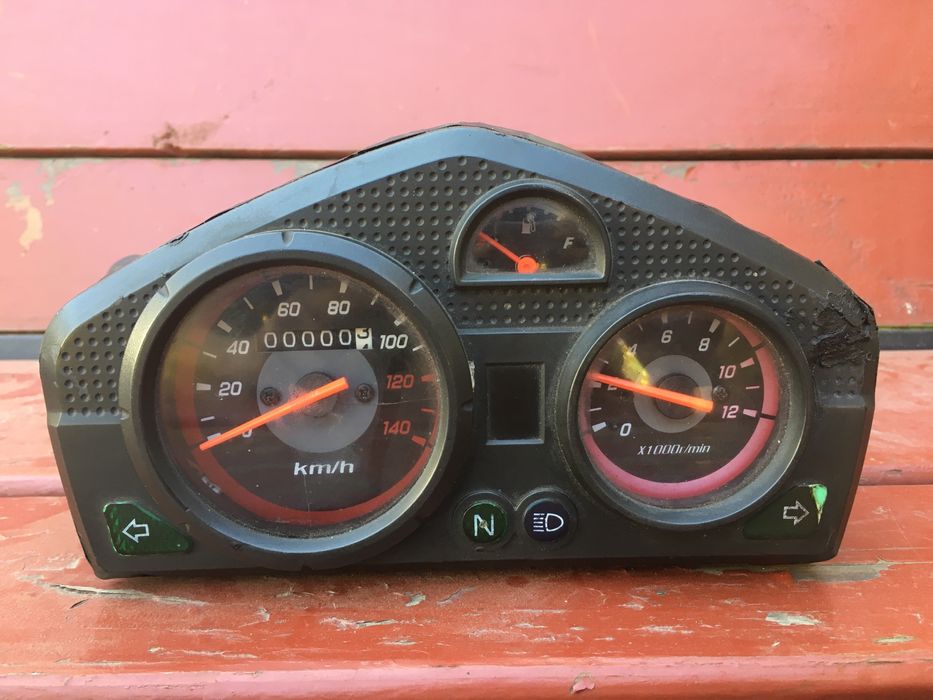 Приборна панель кинлон