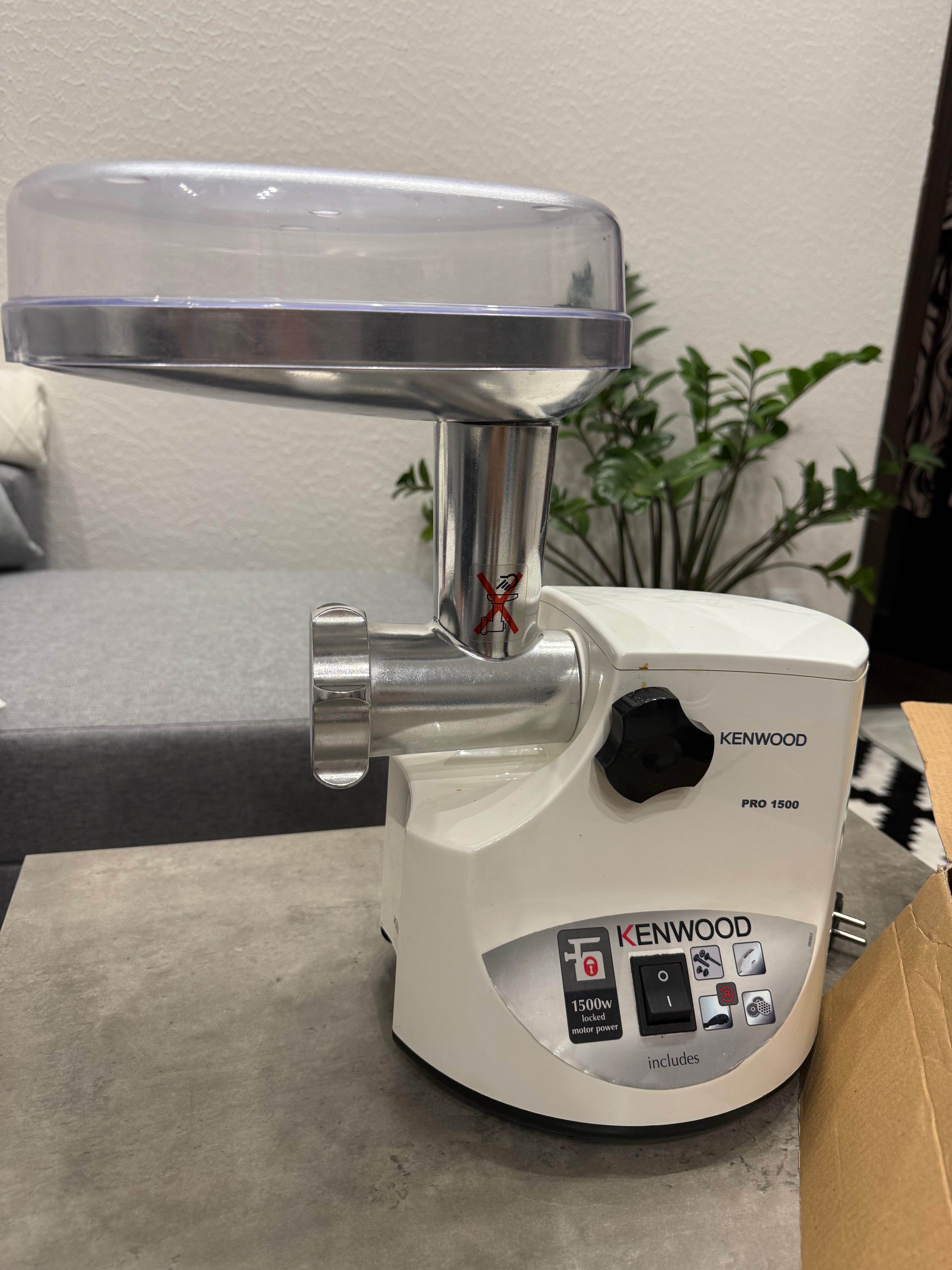 м’ясорубка Kenwood Pro 1500