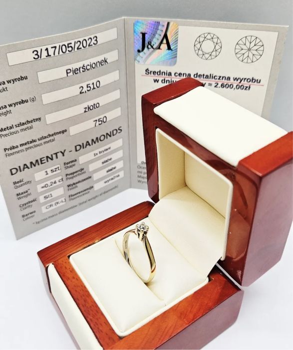 Piękny pierścionek z diamentem 0,24ct
