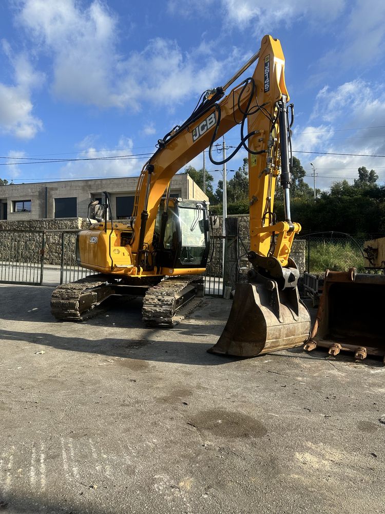 Giratoria KCB JS145