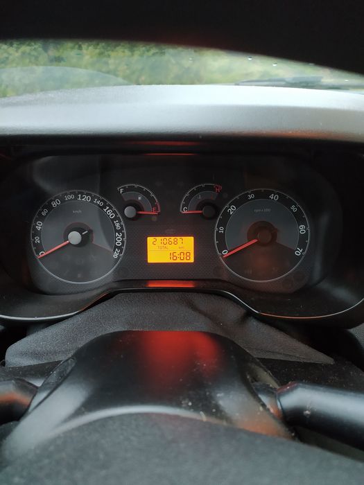 Fiat Linea 1.4 benzyna- 2008r