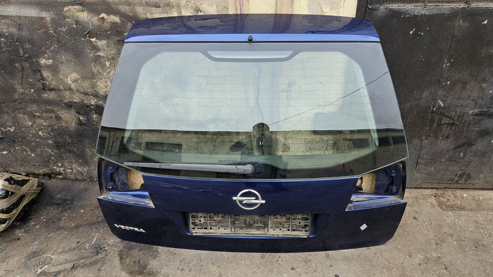 Tylna klapa bagażnika tył z21b opel vectra c kombi bez rdzy jasna szyb