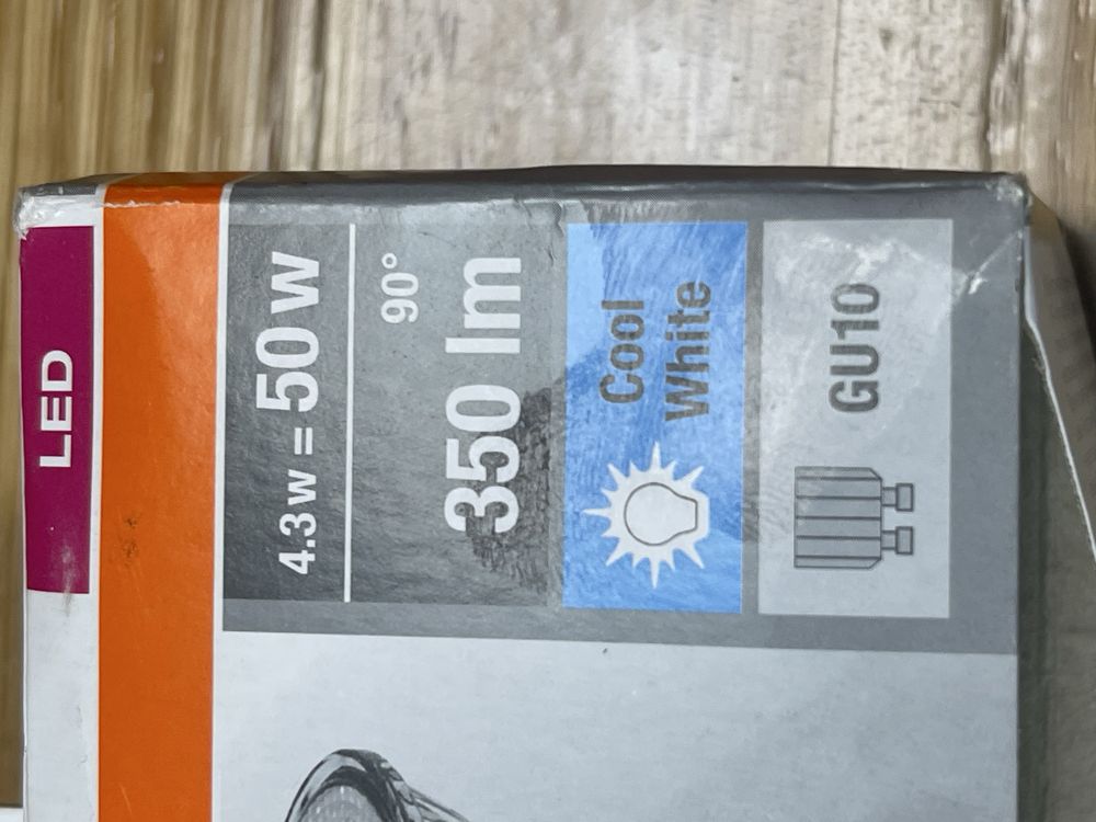 Trzy żarówki led białe światło 50 wat