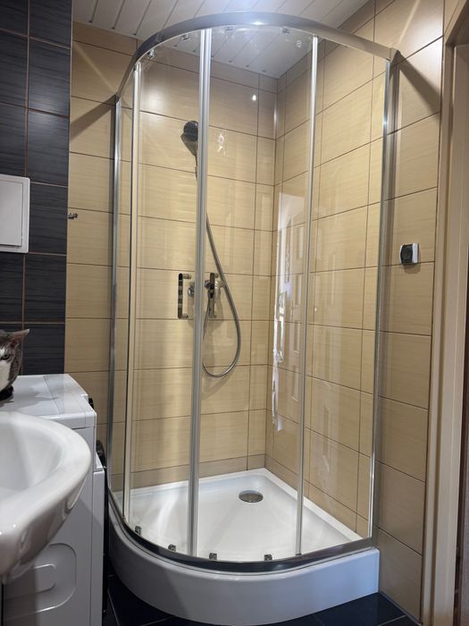 Kabina prysznicowa z brodzikiem 90x90, mało używana, zadbana. 400 zł