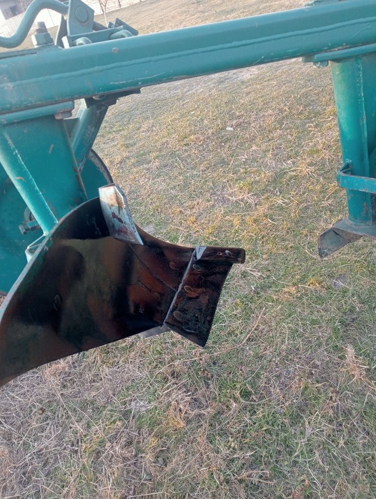 Плуг 3/35 до МТЗ/ ЮМЗ