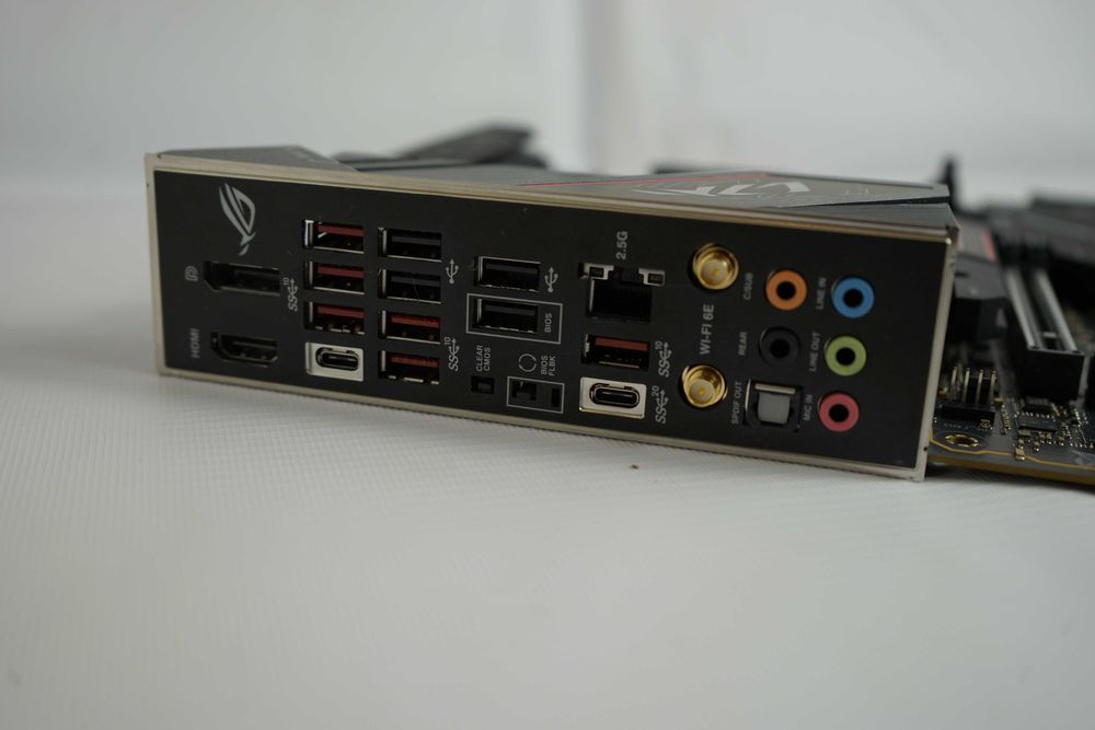 Материнська плата ASUS ROG STRIX B650E-E GAMING WIFI