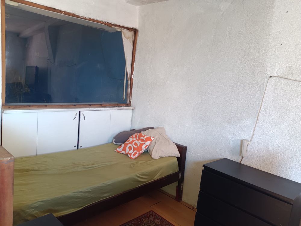 Quarto sacavem zona industrial para semhoras
