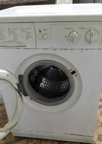 Maquina de lavar roupa Indesit - PARA DESOCUPAR -