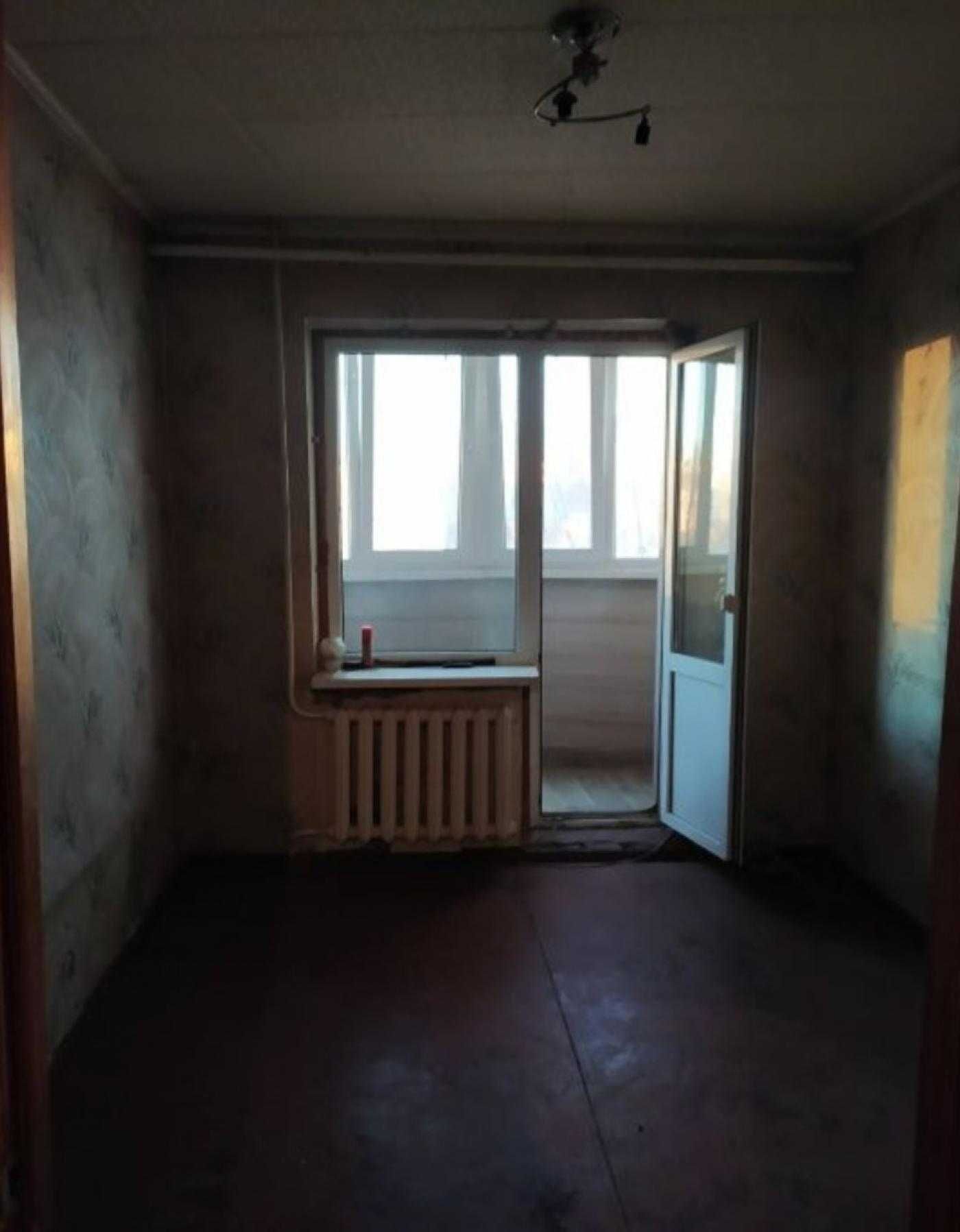 Продам 4 комнатную Палия 96 цена 35000долларов