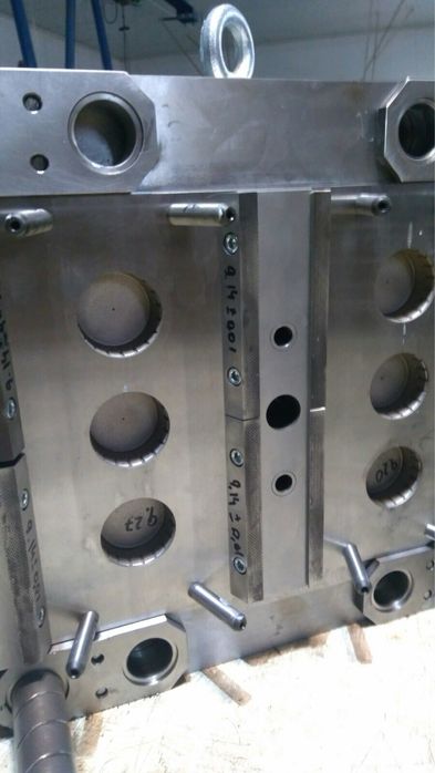 Прес Форма для лиття кришки 38мм з прокладкою