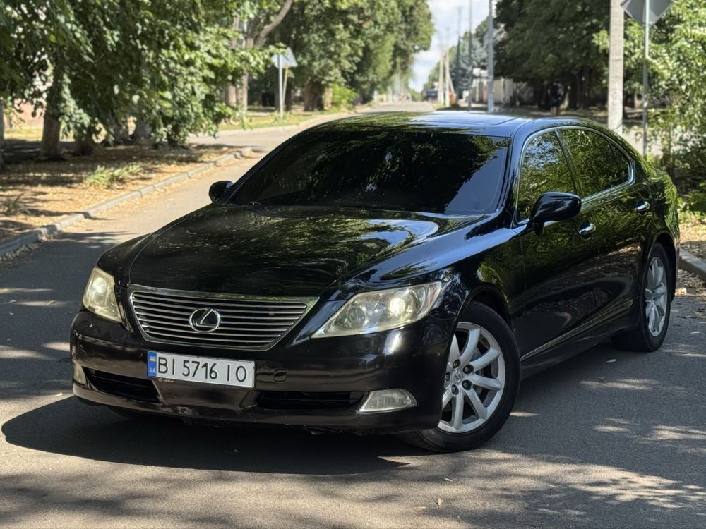 LEXUS LS460Long Дотяжки, Клімат, Ел сидіння, Будь яке переоформлення