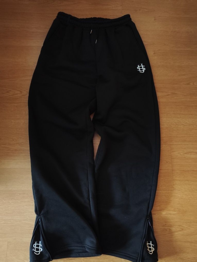 Calça Baggy com fechos