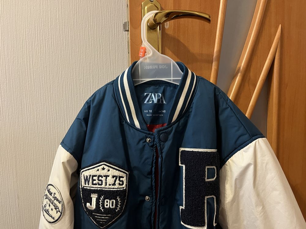 Вестняна Куртка-Бомбер від Zara