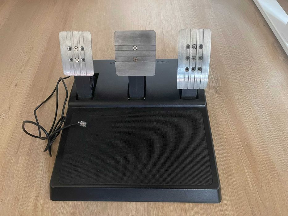 Thrustmaster T300 RS GT (volante + base + pedais