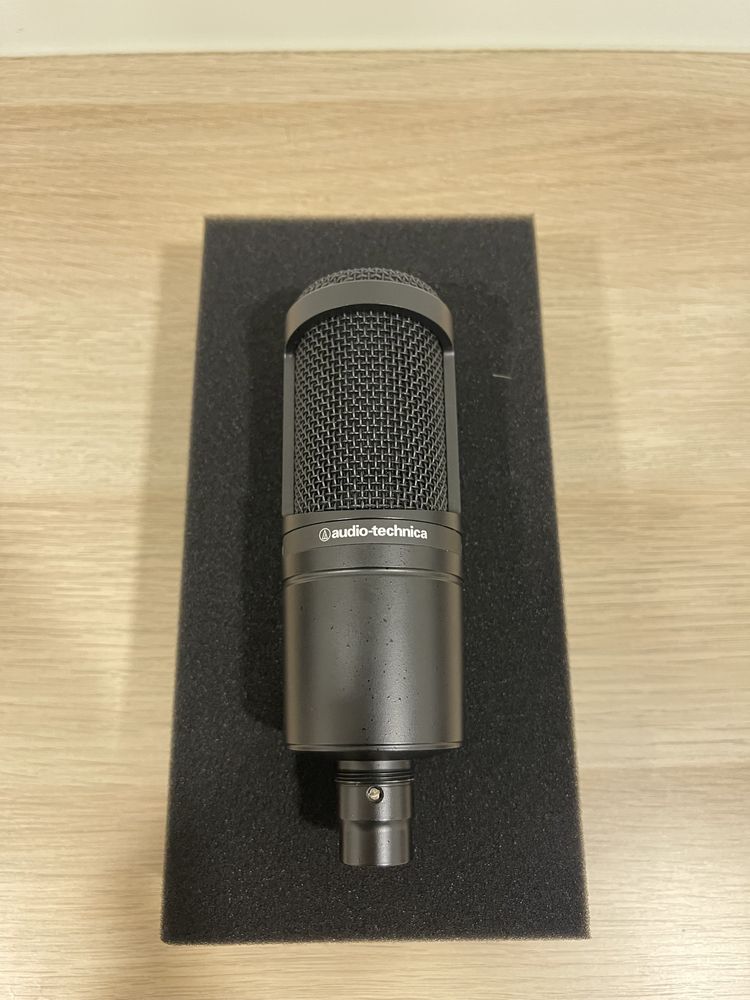 Audio-Technica AT2020 Microfone