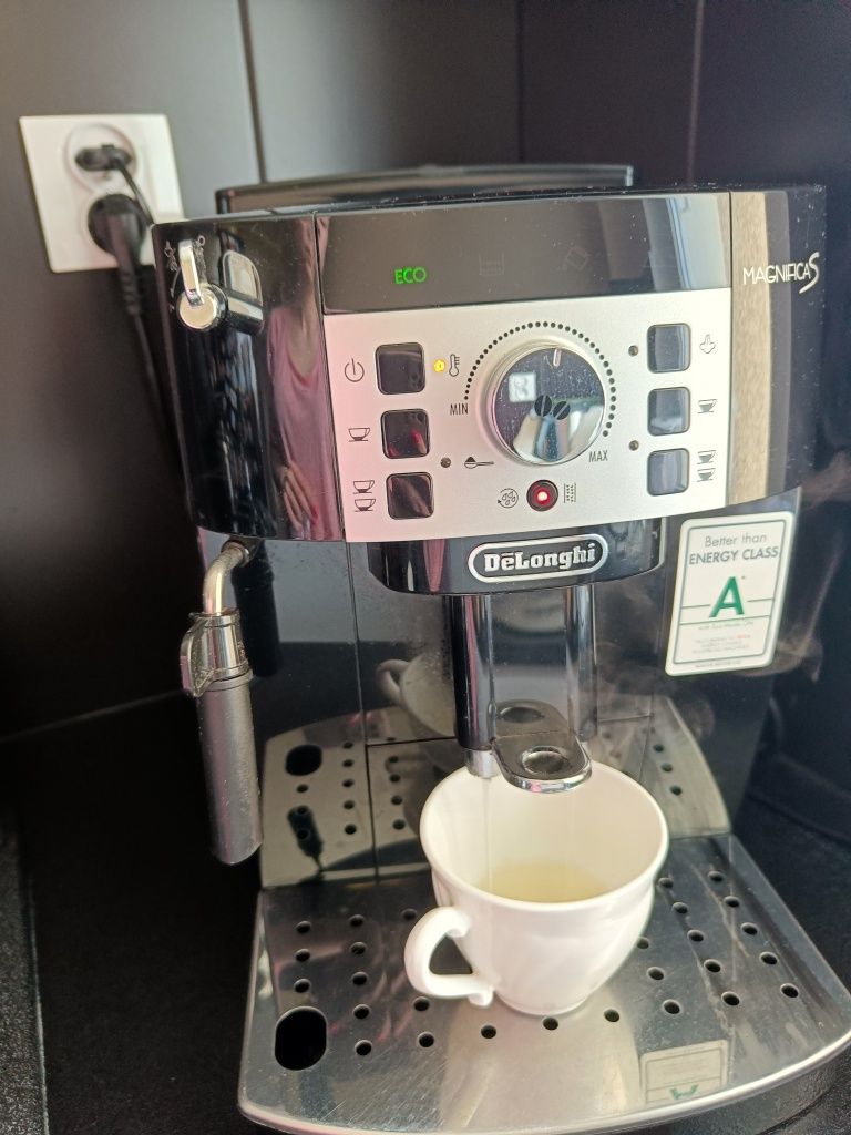 Ekspres DeLonghi Magnifica S