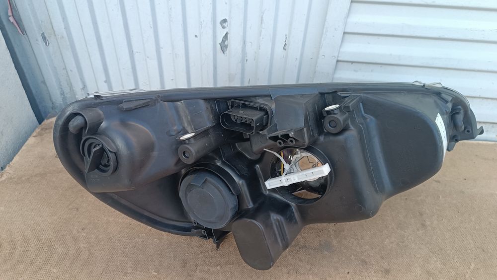 Vendo farol esquerdo de Ford s-max ano 2006