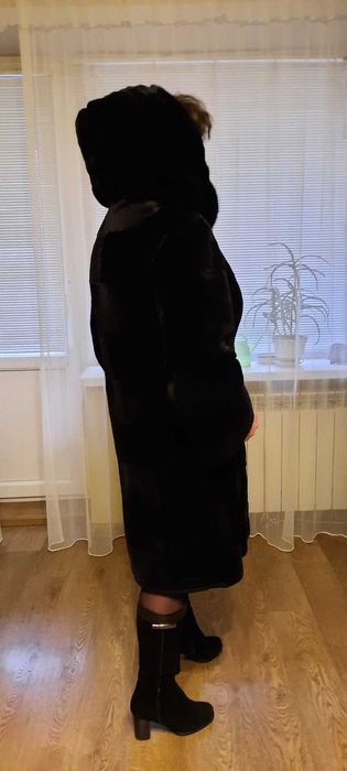 Шуба бобер з норкою з капюшоном