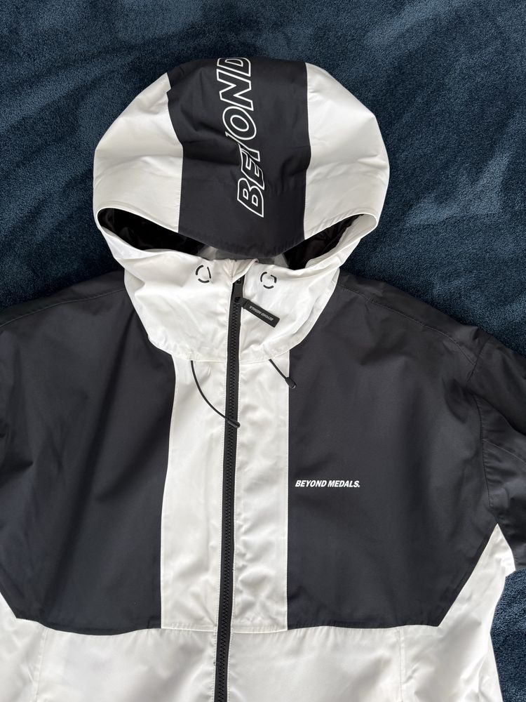 Beyhond medals casaco snowboard