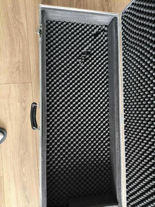 Aranżer Korg Pa700 + Twardy Case