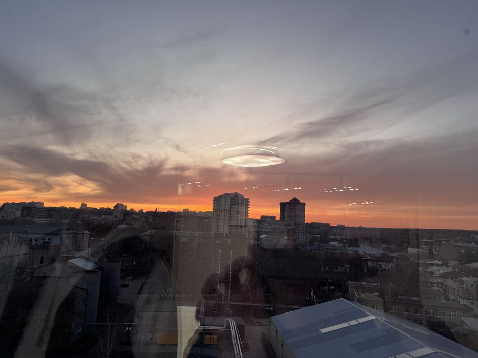 Аренда 3к.кв. Новострой 2000х, м. Центр рынок, Ул. Дмитриевская д.5.